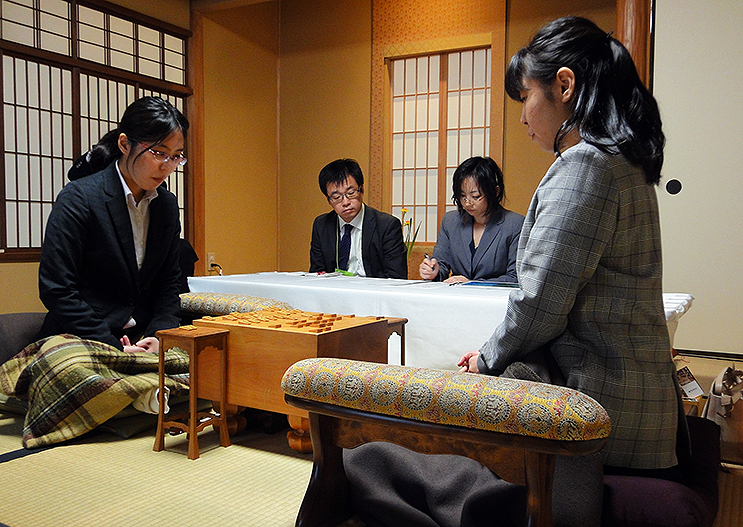 里見香奈女流名人の11連覇か、谷口由紀女流二段が阻止するか＿箱根小涌谷 岡田美術館で女流名人戦！ 大盤解説会への参加者も募集中【動画】