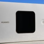 LTE Cat 7対応モバイルルーター HUAWEI Mobile WiFi 3 で旅行 出張 帰省も“らく軽 Wi-Fi”  通信速度も接続端末数も2倍に進化、年末年始に忘れちゃいけないやつこれ