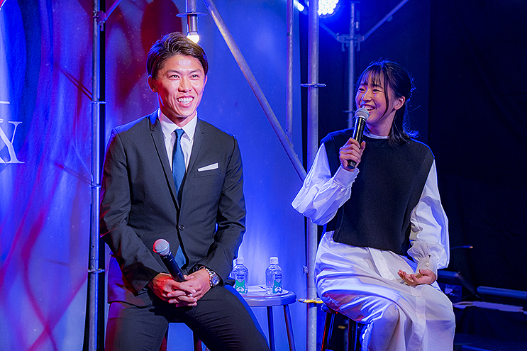 太田宏介と三好南穂が日本代表の本音を明かす！ 日本史上初 サッカーW杯全試合無料生中継するABEMAとトヨタのコラボイベントに出演、ゲーム課金90万円ぶっこんだ理由も