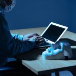 企業調査センターのSNS裏アカウント特定サービス「Sトク」で発覚する採用リスクが怖すぎる! 面接で見抜けないその人の“隠された事実”
