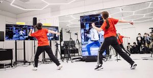 最新ネットワーク APN IOWN1.0 の高速 大容量 低遅延 ゆらぎゼロを NTTe-Sports イベントで体感！ 遠隔なのに同一空間にいる超新感覚、通信環境格差を解消しeスポーツで地域振興する新フェーズへ
