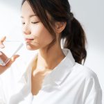 日本トリムが9月10月の熱中症対策を解説_脱水サインや水分補給ポイント、電解水素水の上手な利用も