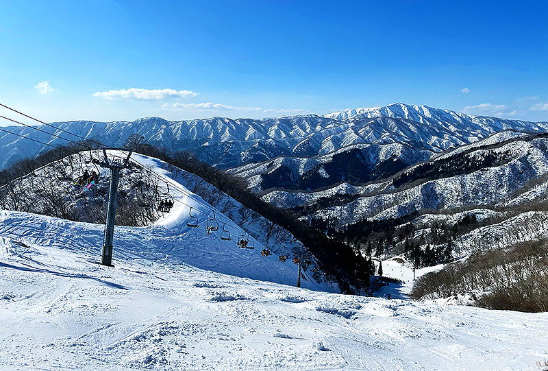 滋賀県 米原駅＆醒ヶ井駅は絶対に途中下車、琵琶湖と伊吹山がつくる絶景へ！ 新幹線 東海道線 北陸線 近江鉄道がおりなす鉄道風景で極上リラックス、中山道 醒井宿 で絶品ニジマス料理もマスト