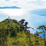 島根県 隠岐の島町へ_絶景&絶品の島時間をいまこそ体感! オープンカーでドライブし奇跡の瞬間に会いに、多彩なアクセスで非日常のひとときまですぐ行ける地