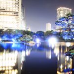 東京 浜松町「旧芝離宮夜会 by ワントゥーテン 〜幾年ひかる〜」5/15〜5/18 開催！ 幻想的な光と音の時間旅行空間で美食体験、浜松町 竹芝 芝浦エリアを行くモビリティも登場
