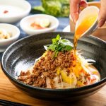 銀座バグースプレイス、甜麺醤と花山椒香る具材たっぷり『冷やし担々麺』が7月限定ランチで登場