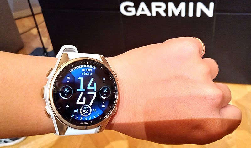 Garmin ガーミン「fēnix 8」マルチスポーツGPSウォッチ最上位