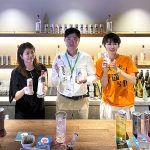 眞露 JINCHA 新感覚お茶割りドリンク Makuake で数量限定販売中！ JINRO に割って飲むとそこはまさにスナック気分♪ ママ カードつき JINRO もあるぞ！