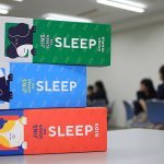 ジンズHD「JINS SCREEN FOR SLEEP」と日本睡眠協会の「寝る育」で中高生は睡眠改善できたか? 夏休み1か月トライ、みんなが発表した結果に注目!