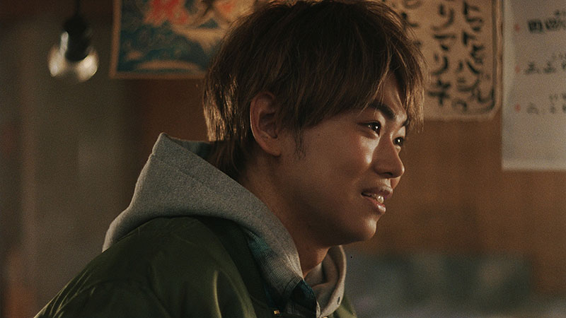 三菱UFJカード 新CM＿菅生新樹 が高校生 大学生 社会人 と3役を演じ、人生とクレジットカードが交わる瞬間や日々の決済シーンを感情豊かに表現　三菱UFJニコス