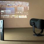 Dangbei Freedo ダンベイ フリード 小型LEDプロジェクターでどこでも迫力シアター化! 充電池内蔵で動画2.5時間 音楽6時間再生、床や天井も投影OK! 仕事も遊びも使える Google TV 10万円以下モデル