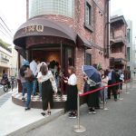 【原宿・新名所】行列の「揚げサンド」が今、狙い目！Age.3限定スイーツと可愛すぎる店内