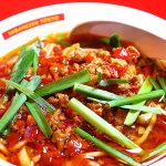 「矢場味仙TOKYO」10/3 オープン 名古屋 台湾ラーメンの名店がいよいよ東京 渋谷 進出! 旨辛文化の小宇宙◎ 最強火力と濃い口で妥協なき本場の味 → 最後の杏仁ソフトまで完璧♪
