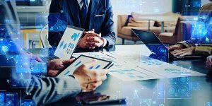 IEEE 専門家らが考察 自律型 AI と協働する人間がいま求められている能力 労働者の自律性が損なわれる可能性もある時代のキャリア開発へのヒントは