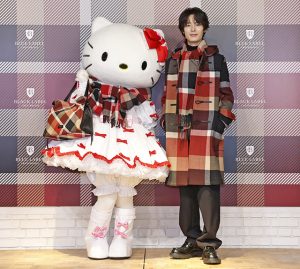 ブルーレーベル BLUE LABEL 原宿本店 11/13～12/25 CB CHECK MARKET 開催　かわいい英国チェック柄の新アイテムがいっぱい！ ハローキティ コラボモデルにも登場し塩野瑛久もほっこり◎