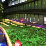 ボートレース 東京発信拠点 六本木 SIX WAKE ROPPONGI が心地よい光のアート空間に　INSTALLATION 2025 ～ジパング黄金の庭～　1/20まで開催中　和の光が咲く幻想庭園がメロい♪