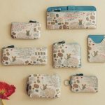 伝統工芸品「甲州印伝」×レオ・レオニ『フレデリック』がコラボ！愛らしい後ろ姿がポイント 財布やポーチなど全7種類を発売