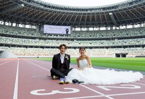 ワタベウェディング　MUFGスタジアム国立競技場で初のウェディングフォト☆ 陸上トラック 貴賓室 ロッカー室 選手待機場…スポーツの聖地でふたりで撮影し「とても貴重な経験、特別な感動」